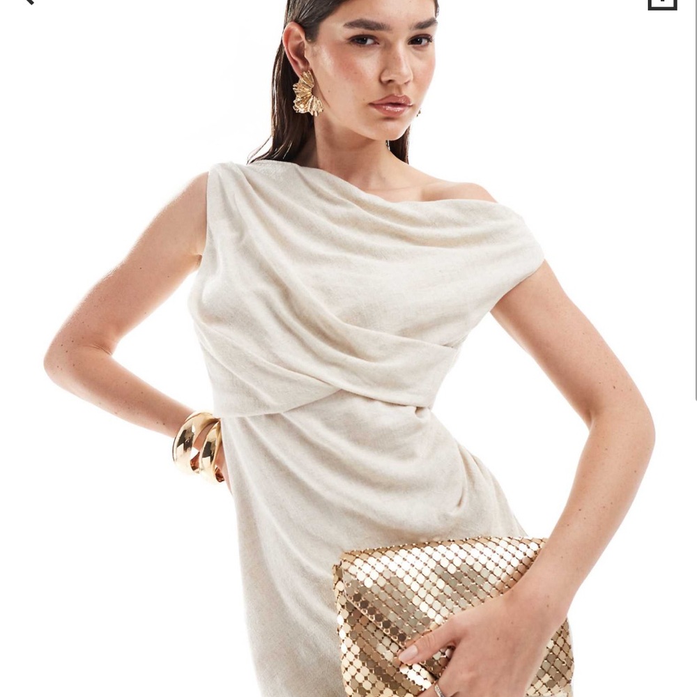 Elegant Gold Clutch Bag